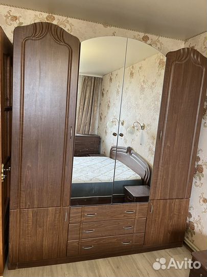 Спальный гарнитур бу