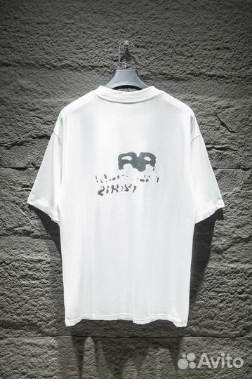 Футболка Balenciaga