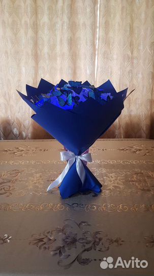 Букет из бабочек с подсветкой