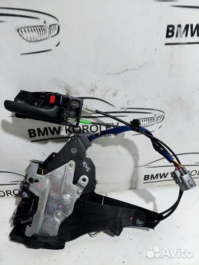 Замок двери задней правой toyota RAV 4 2000-2005 T