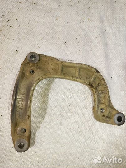 Кронштейн компрессора кондиционера Mitsubishi Asx