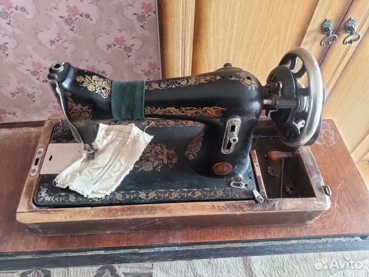 Швейная машинка подольская ручная