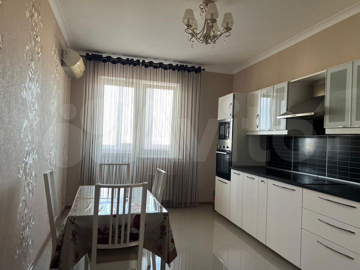 2-к. квартира, 74 м², 16/17 эт.