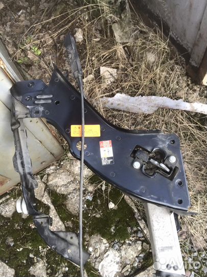 Телевизор на mercedes w211