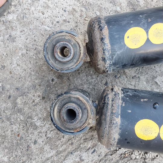 Chevrolet Captiva амортизатор саморегулирущийся