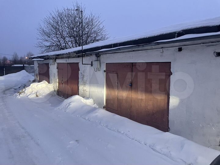 Гараж, > 30 м²