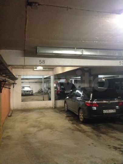 Машиноместо, 18 м²