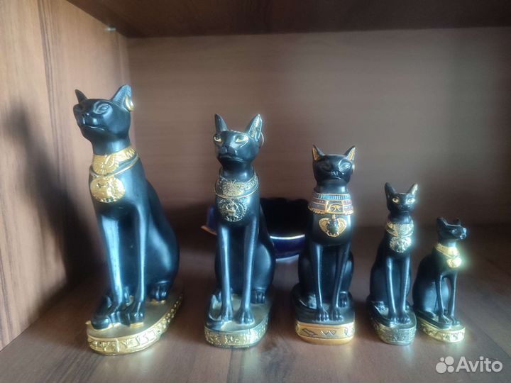 Статуэтки египетских котов