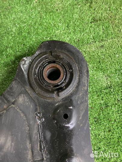 Подрамник задний Toyota Camry 50/55