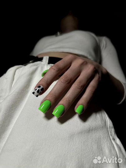 Мпникюр педикюр