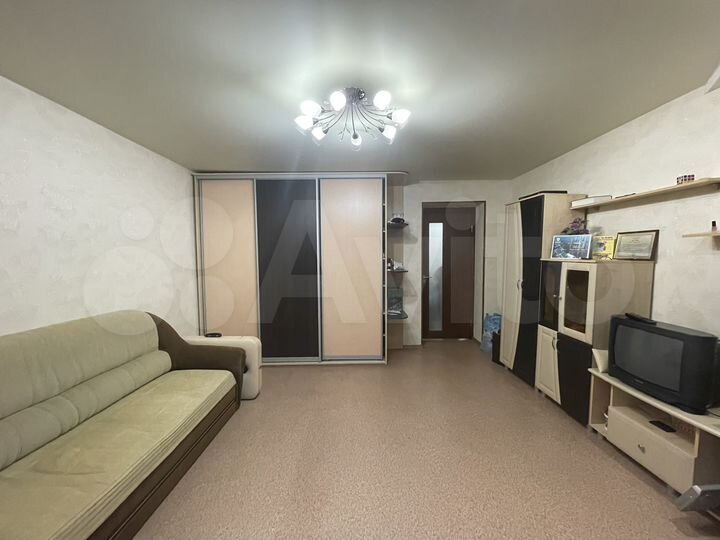 2-к. квартира, 58 м², 1/6 эт.