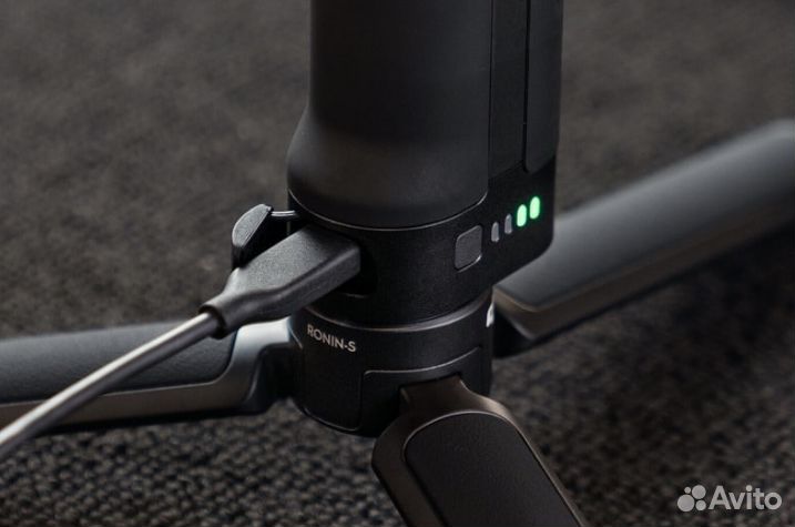 Стабилизатор DJI RS 2 Pro Combo