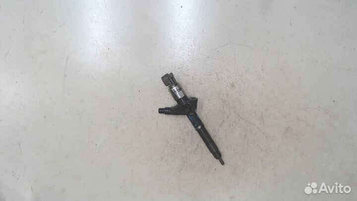 Форсунка топливная Nissan Almera Tino, 2003