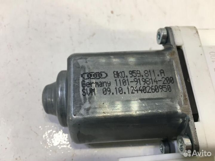 Моторчик стеклоподъемника Audi Q3 8UB