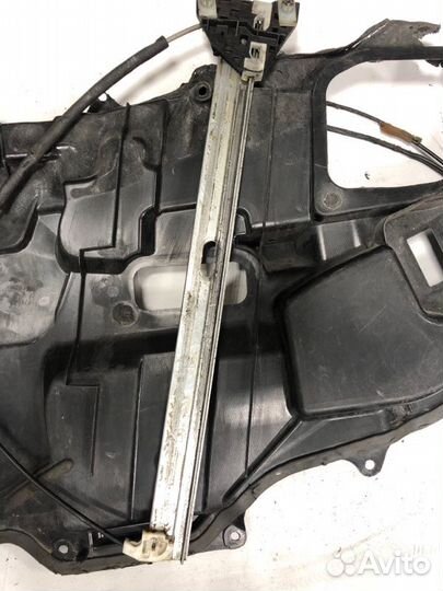 Панель двери передний левый Mazda Demio DY5W zjve