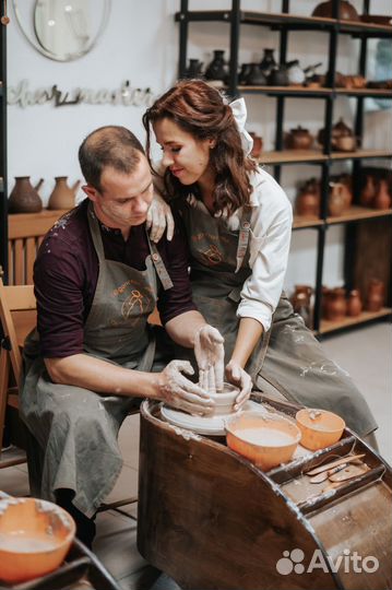 Романтическое свидание за гончарным кругом