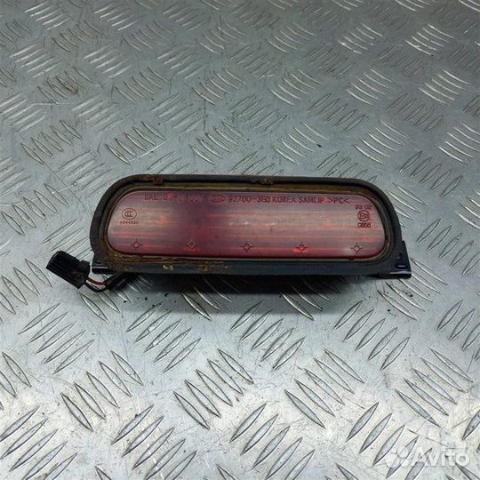 Фонарь задний (стоп сигнал) Kia Sorento 1 BL 2.5