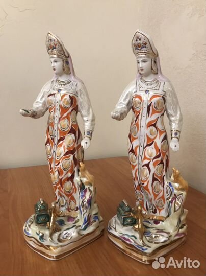 Статуэтка фарфор