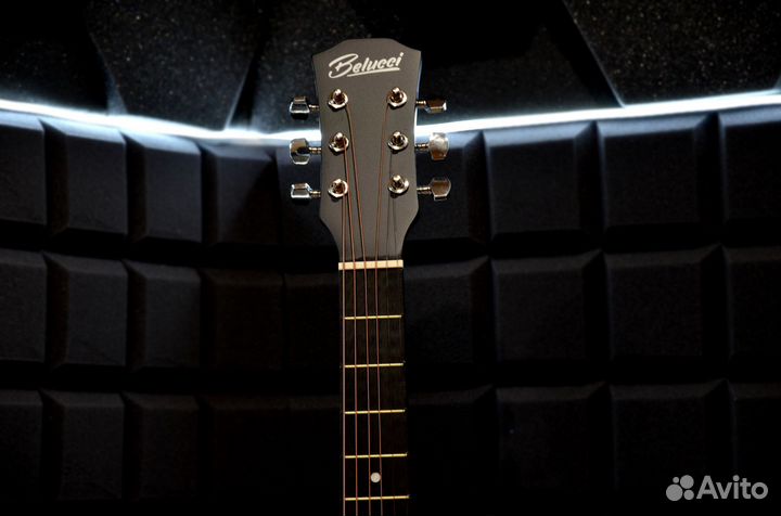 Акустическая гитара новая