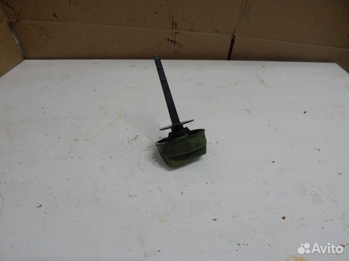 Крышка бачка гидроусилителя Volkswagen Passat B5