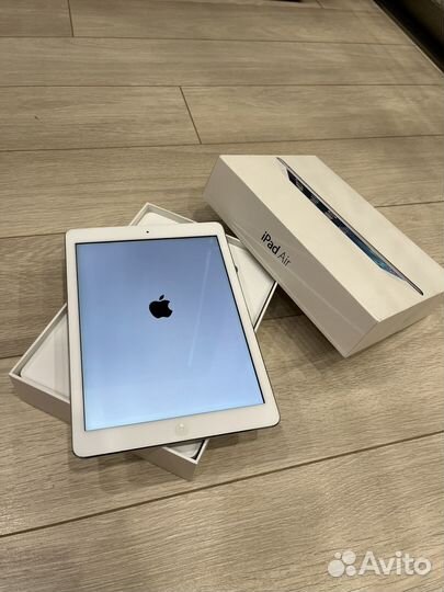 Планшет apple iPad air