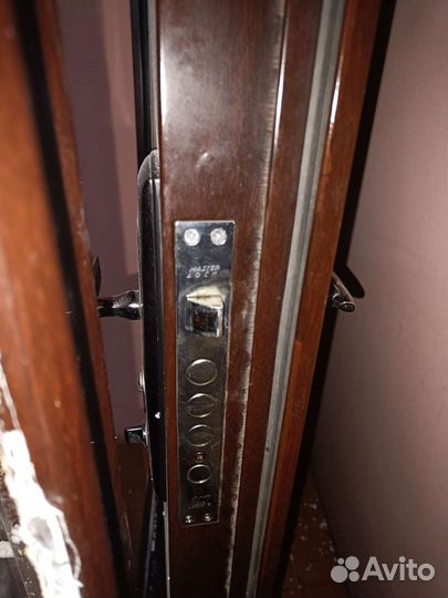 Дверь входная металлическая со звукоизоляцией