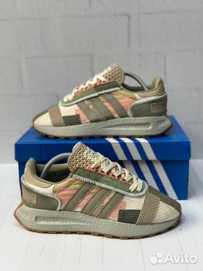 Кроссовки Adidas retropy e5