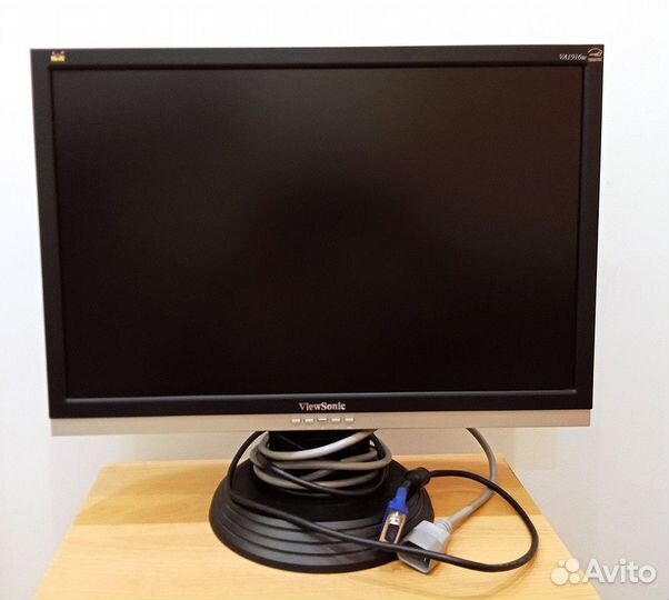 Почти новый монитор ViewSonic VA1916w для офиса