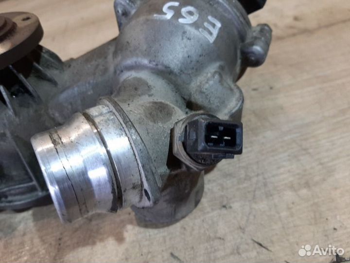 Насос водяной (помпа ) Bmw 7-Series E66 N62. B48B