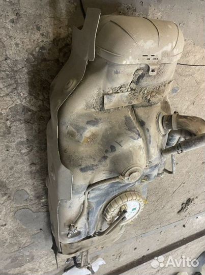 Бак топливный Toyota Hilux