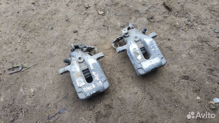 Суппорт задний Peugeot 408 левый / правый