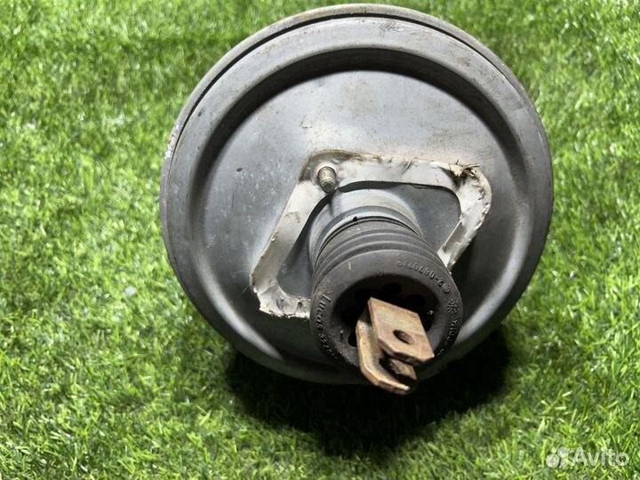 Вакуумный усилитель тормозов Mercedes Benz E-Class