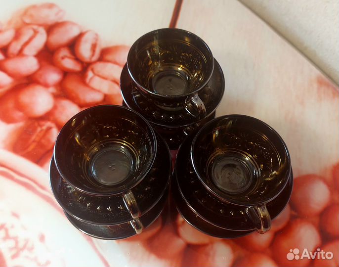 Набор кофейных чашек с блюдцами