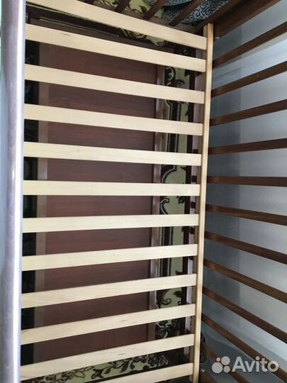 Детская кроватка маятник