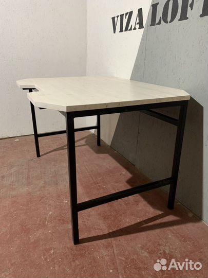 Компьютерный стол лофт