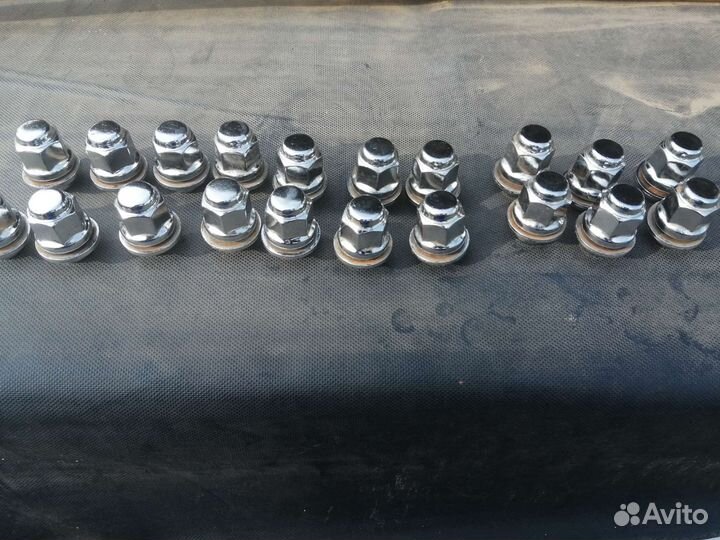 Гайки колесные Toyota оригинальные