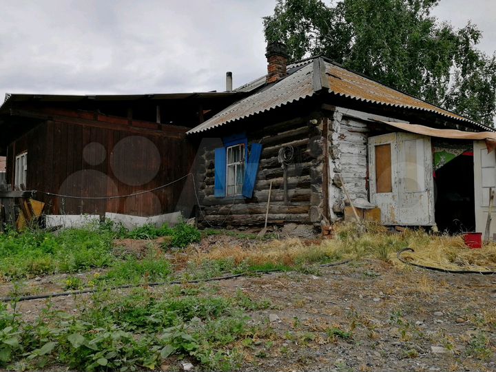 Дом 30 м² на участке 8 сот.