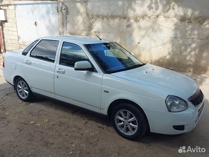 Капот приори