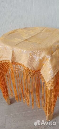 Шаль шёлковая, новая
