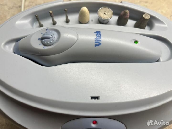 Маникюрный набор Vitek VT-2206