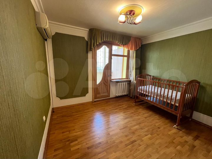 2-к. квартира, 70 м², 2/16 эт.