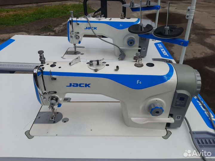 Швейная машина Jack f4