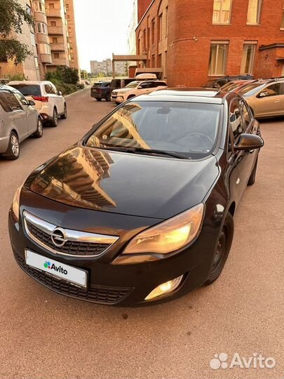 Opel Astra 1.4 AT, 2011, 140 000 км