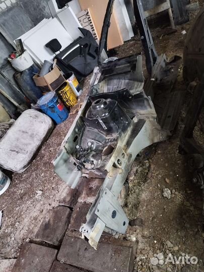 Лонжерон передний правый Renault Duster