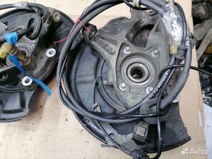 Кулаки задние для мерседеса Е 211