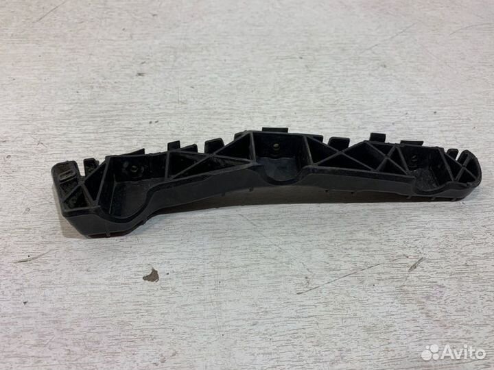 Кронштейн бампера задний левый Kia Picanto 3 C