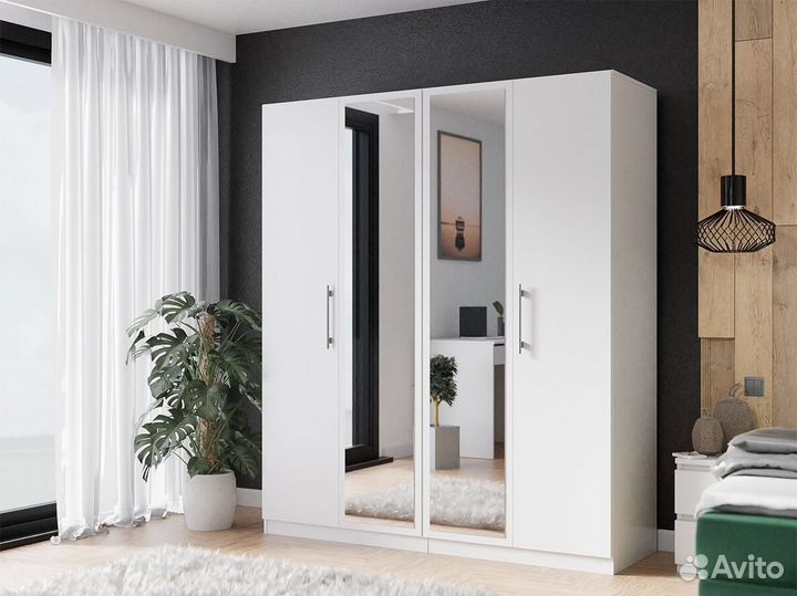 Шкаф распашной с зеркалом