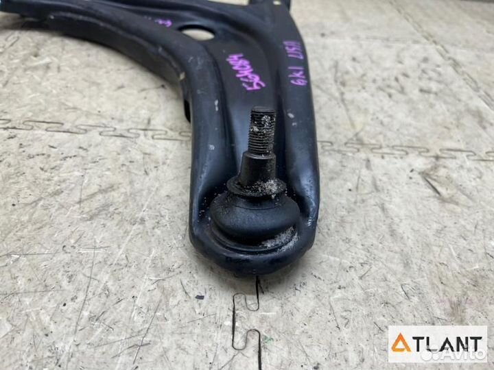 Рычаг передний правый honda mobilio spike