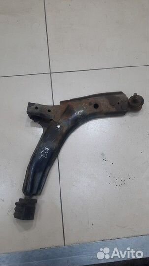 Рычаги подвески передний правый ZAZ Chance