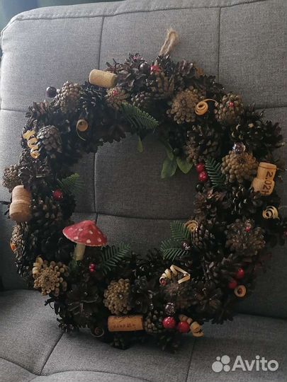 Венок новогодний на дверь